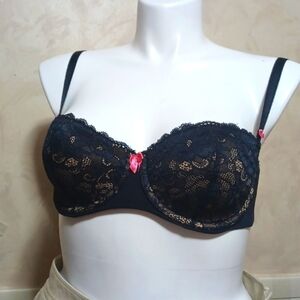 ADORE ME BRA SIZE 36 D LACE WITH PADS
